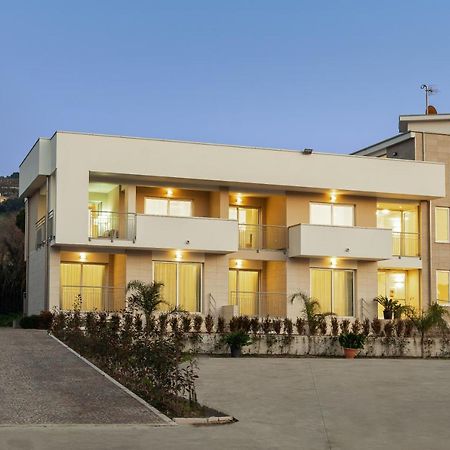 אגרופולי Hotel Serenella מראה חיצוני תמונה