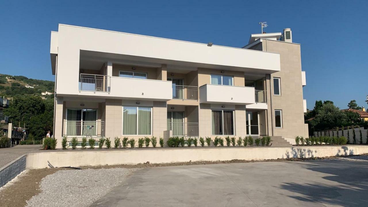 אגרופולי Hotel Serenella מראה חיצוני תמונה
