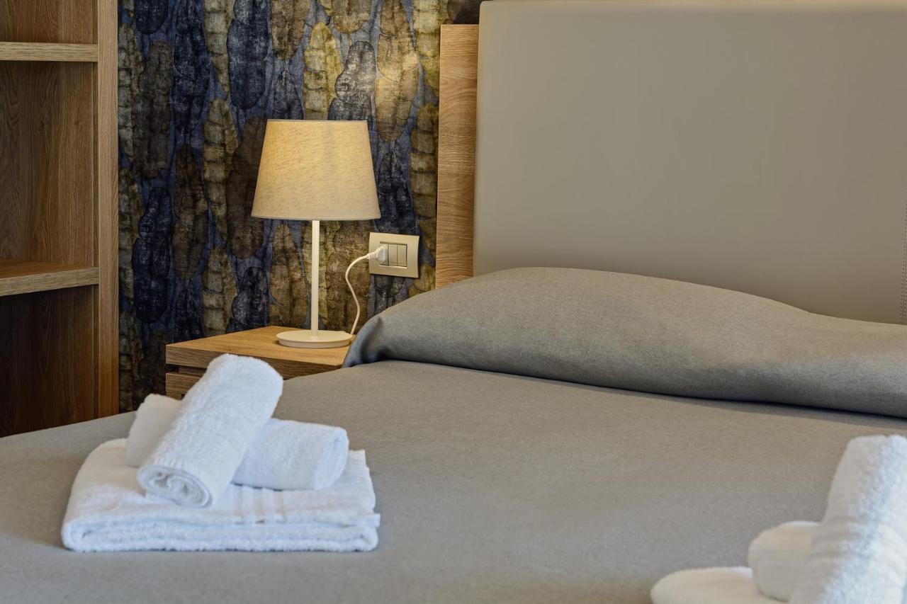 אגרופולי Hotel Serenella מראה חיצוני תמונה