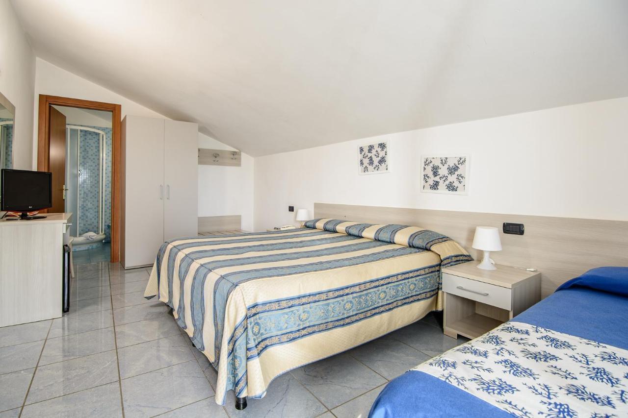 אגרופולי Hotel Serenella מראה חיצוני תמונה